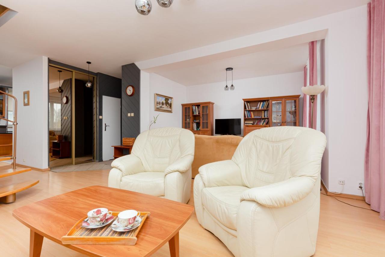 Apartment Duplex Near The Airport By Renters