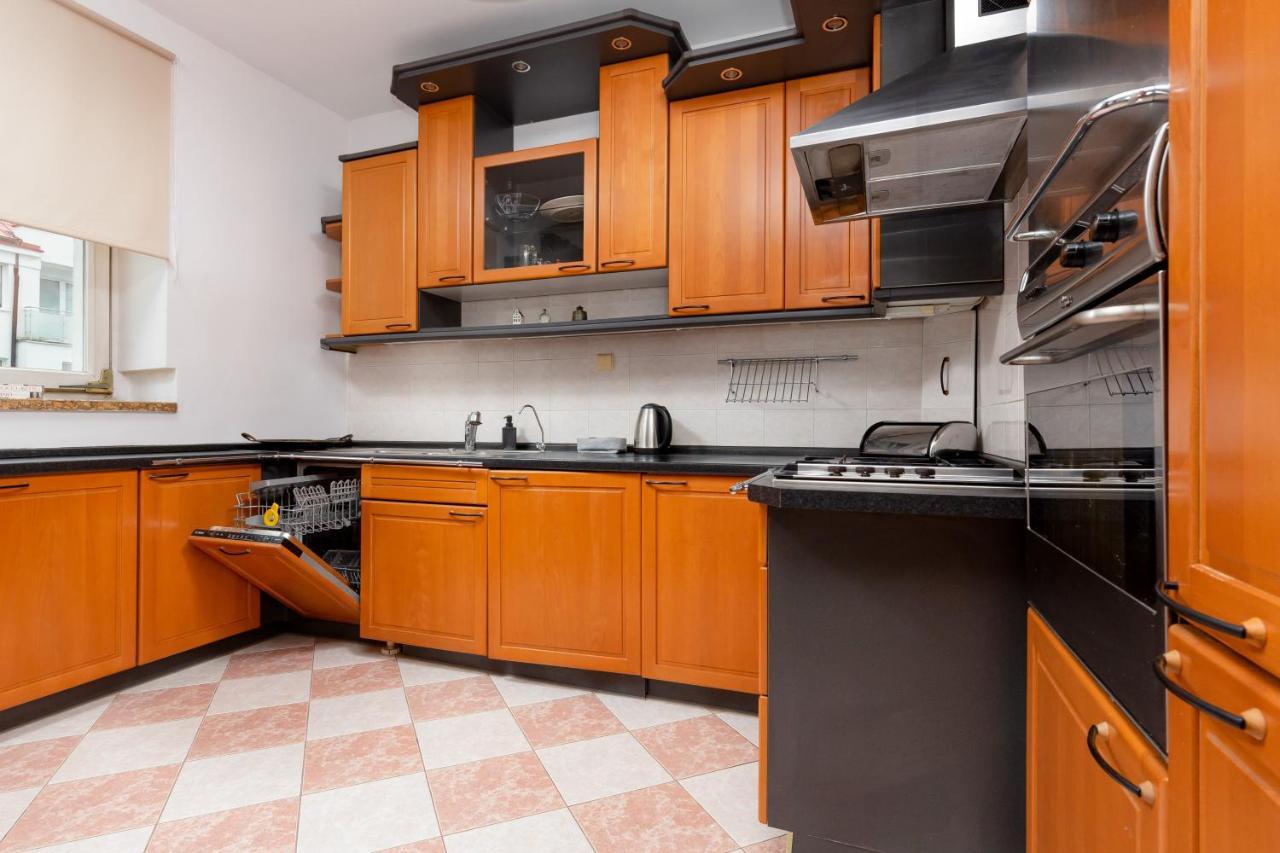Apartment Duplex Near The Airport By Renters