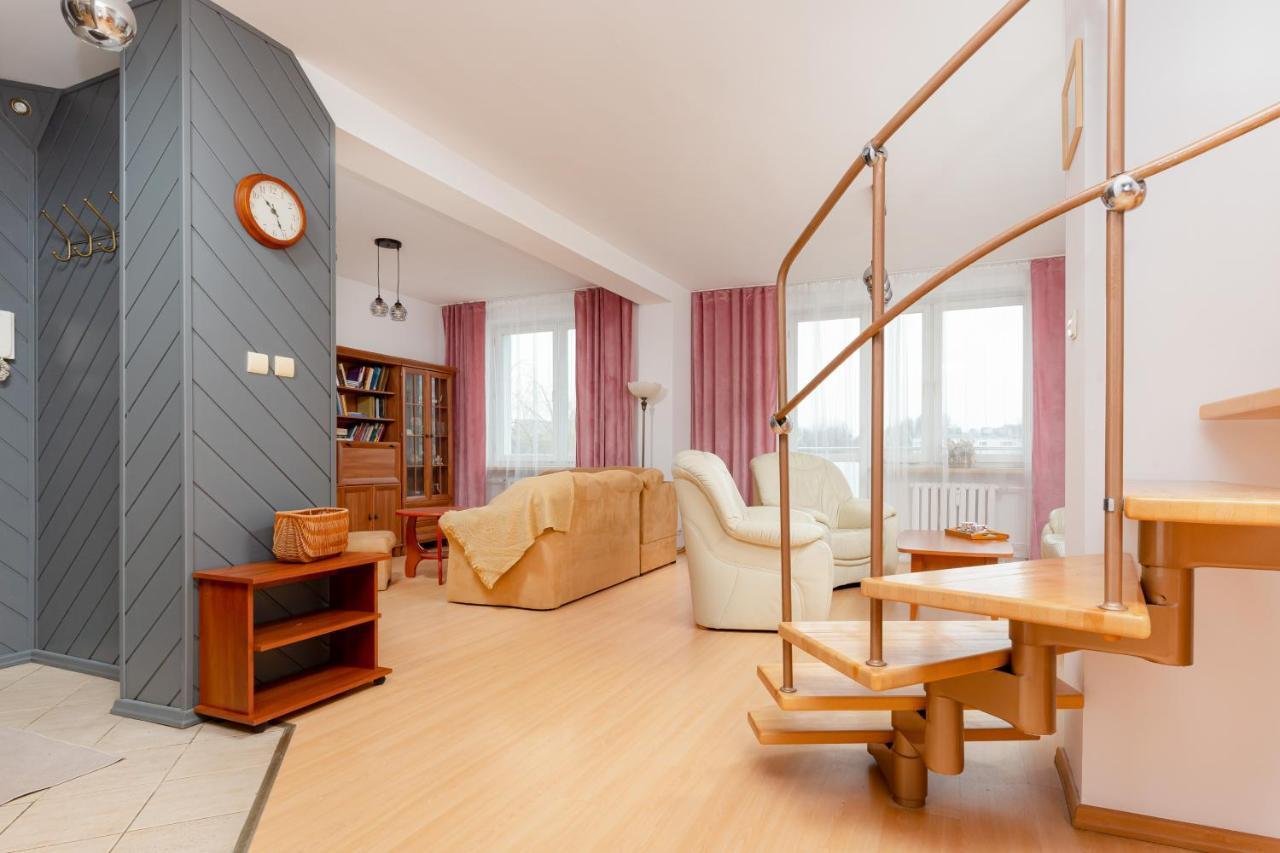 Apartment Duplex Near The Airport By Renters *