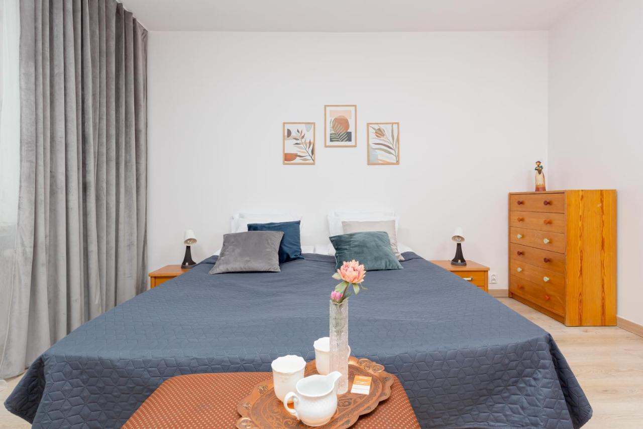 Duplex Near The Airport By Renters Apartment *
