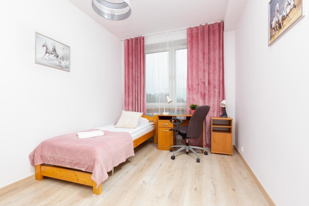 Duplex Near The Airport By Renters Warsaw