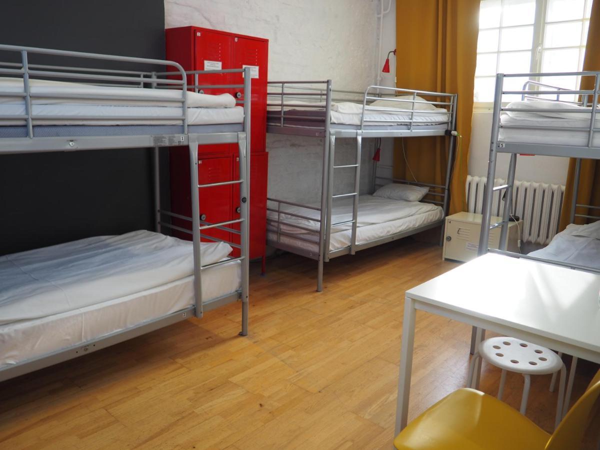 New World St Hostel And Private Room *