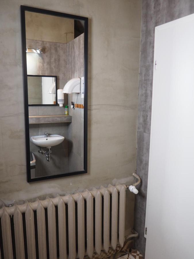 New World St Hostel And Private Room Hostel