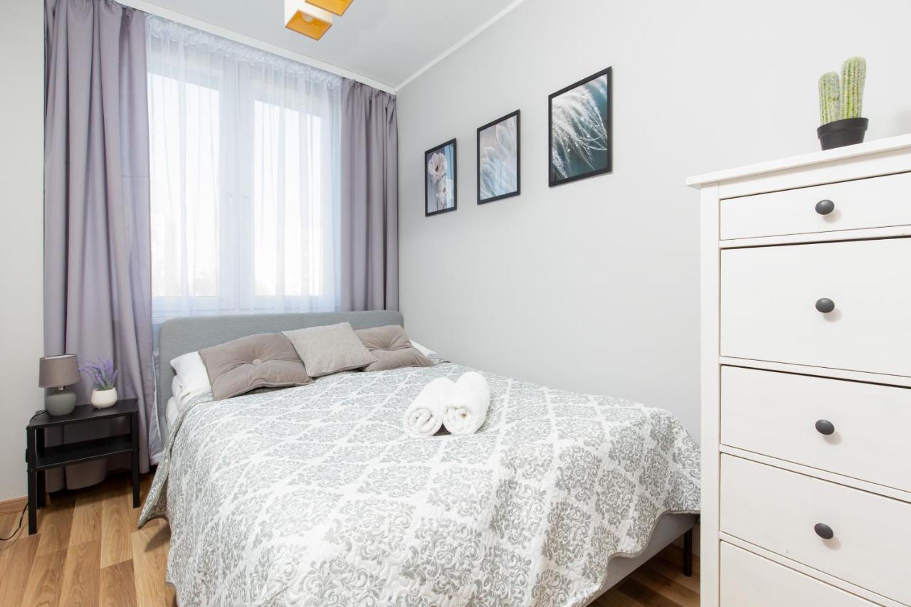 Family Saska Kepa By Renters Apartment *