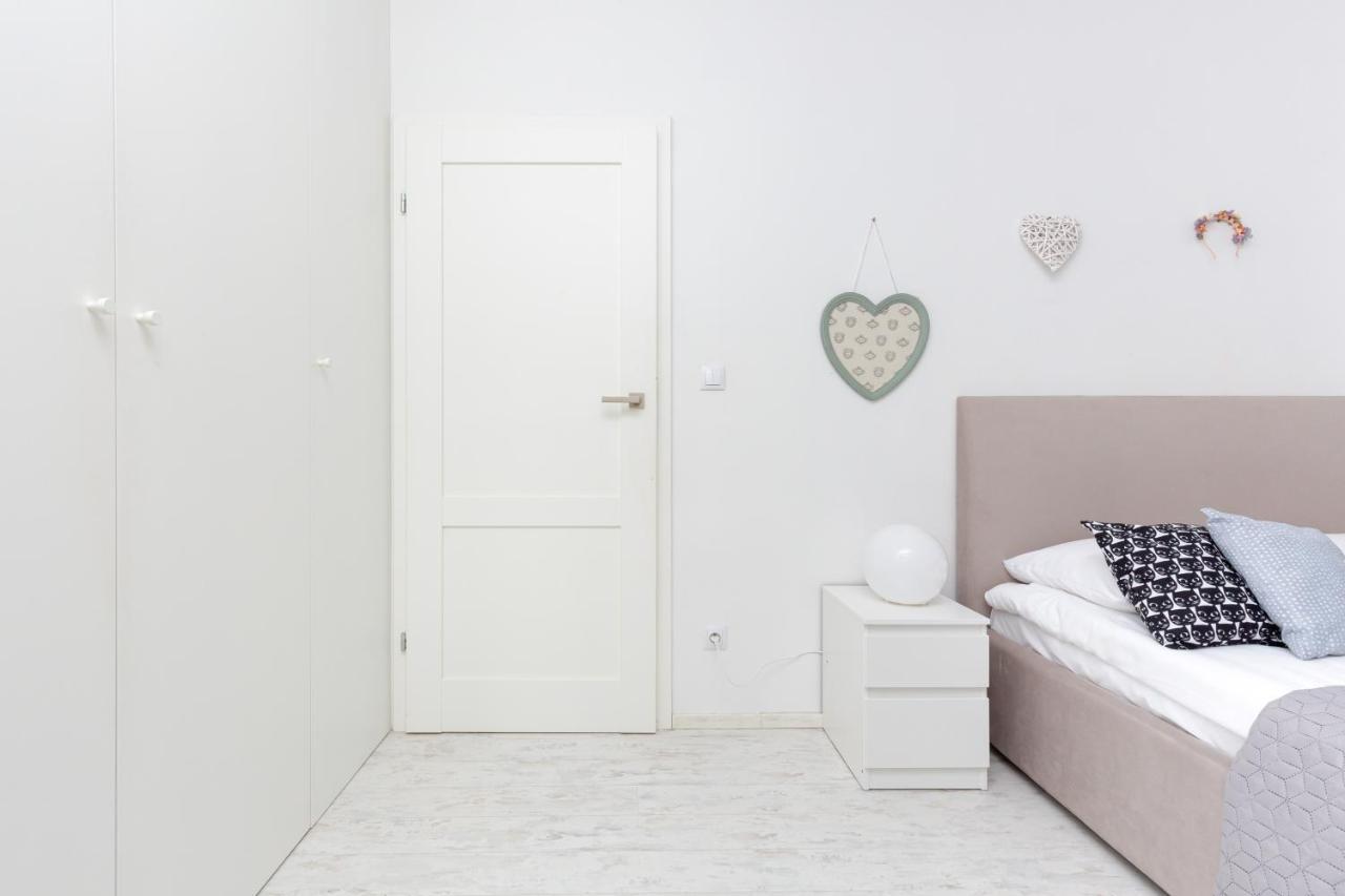 Apartment Nowy Mokotow Konstruktorska By Renters Warsaw