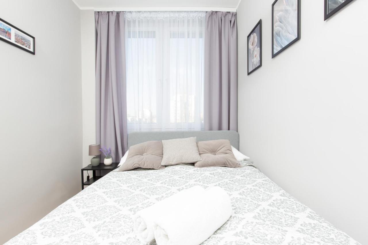 Family Saska Kepa By Renters Apartment *