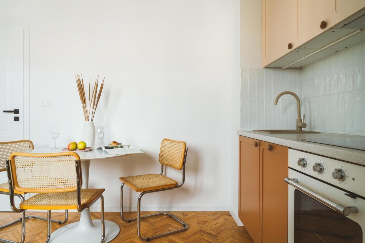 Apartment Concierge Eclectic Design Warschau