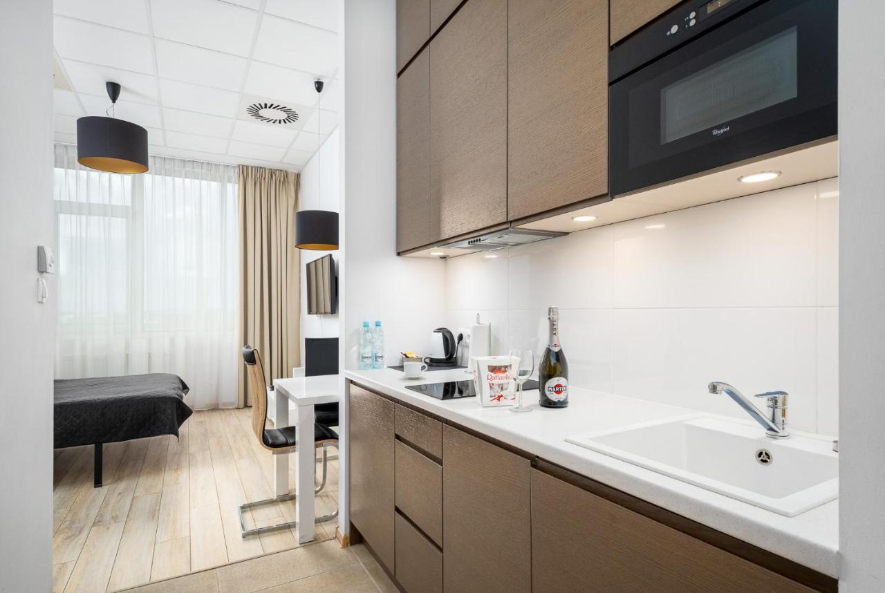 Aleje Jerozolimskie Street Apartment Warsaw