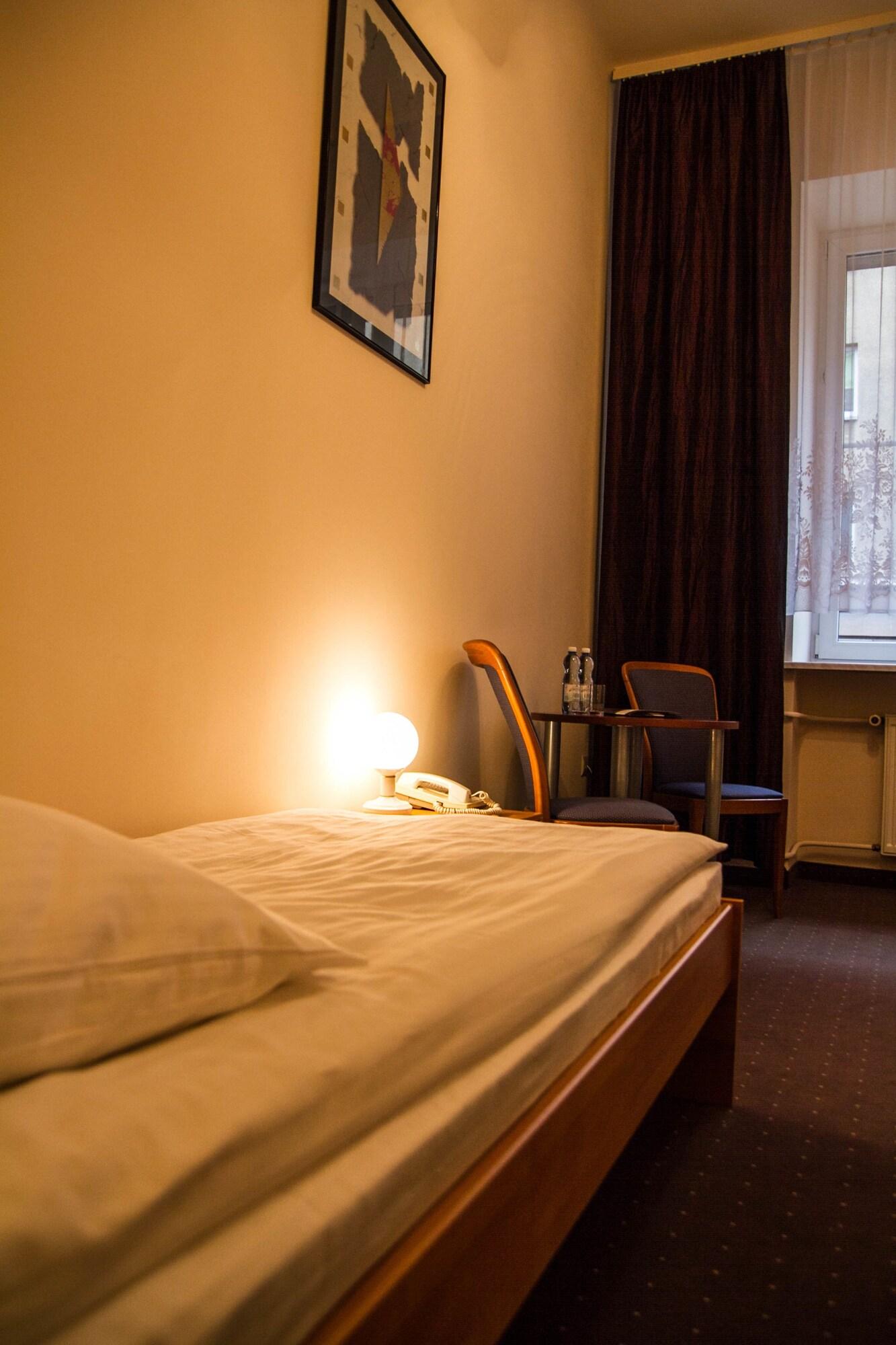 Hotel Mazowiecki Wow *