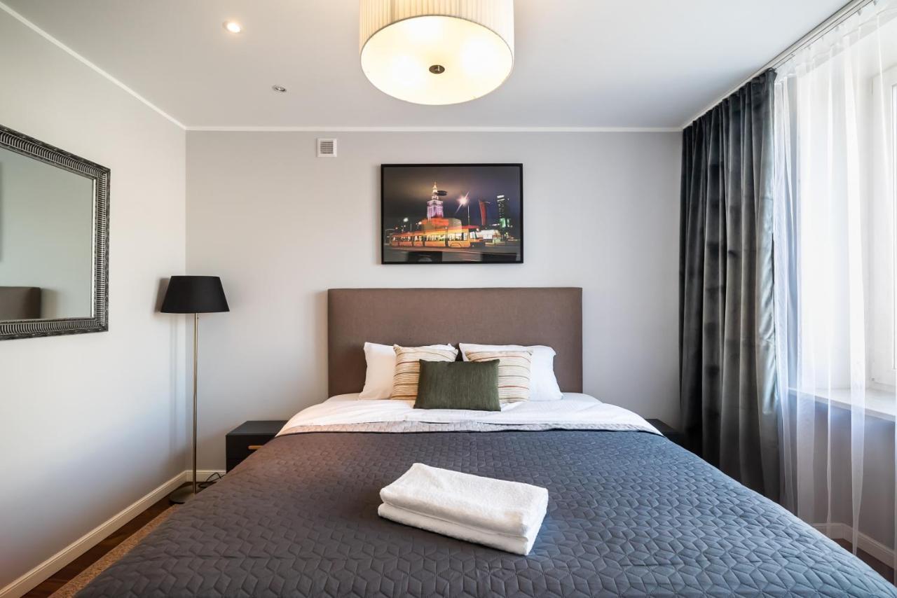 Centre Luxury Apartment *
