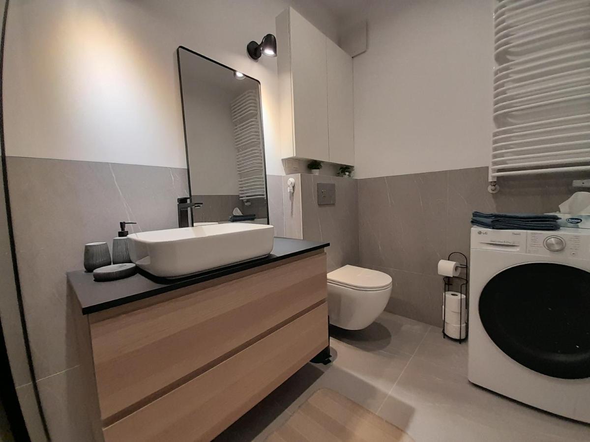 Bohema Praga Apartments, Metro Szwedzka, Near Old Town * Warsaw