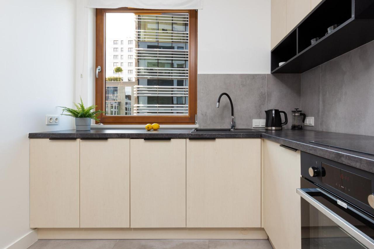 Apartment City Center Grzybowska With Parking By Renters