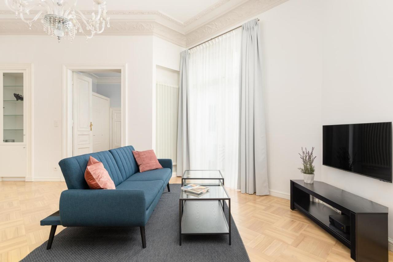 Apartment Marszalkowska 58 - Classy Two Bedroom With Balcony By Renters