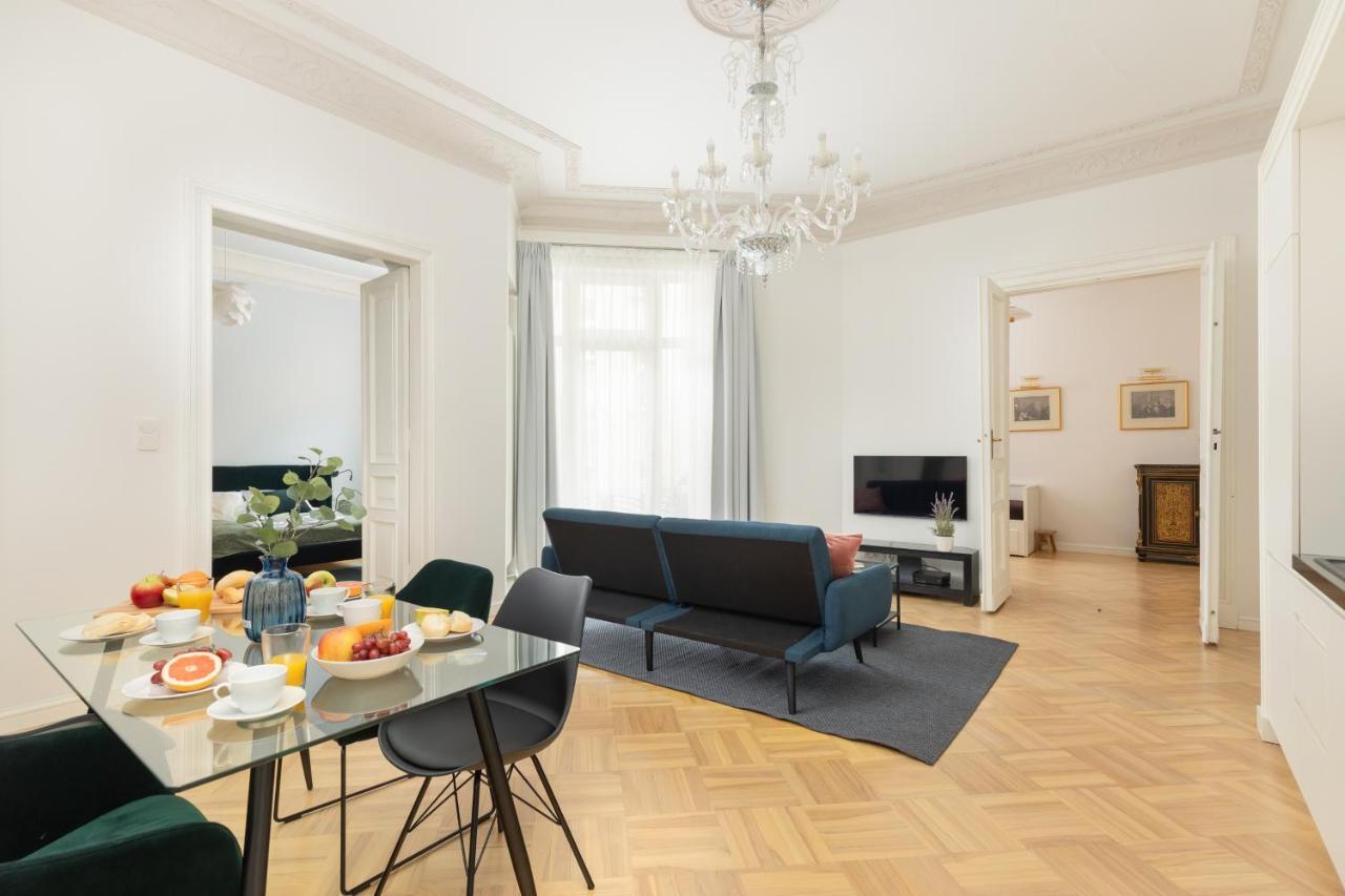 Marszalkowska 58 - Classy Two Bedroom With Balcony By Renters Apartment Warsaw