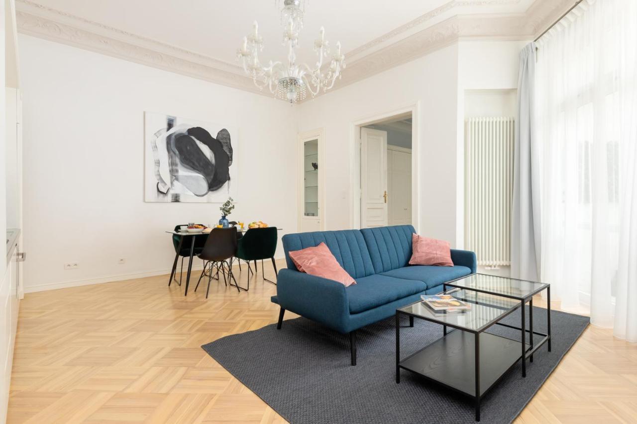 Marszalkowska 58 - Classy Two Bedroom With Balcony By Renters