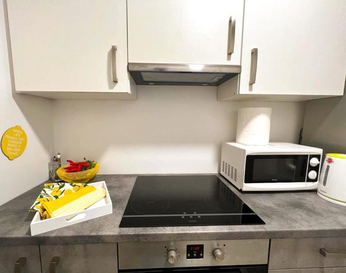 Lovely Double Bedroom In A Three-room In The Center Of