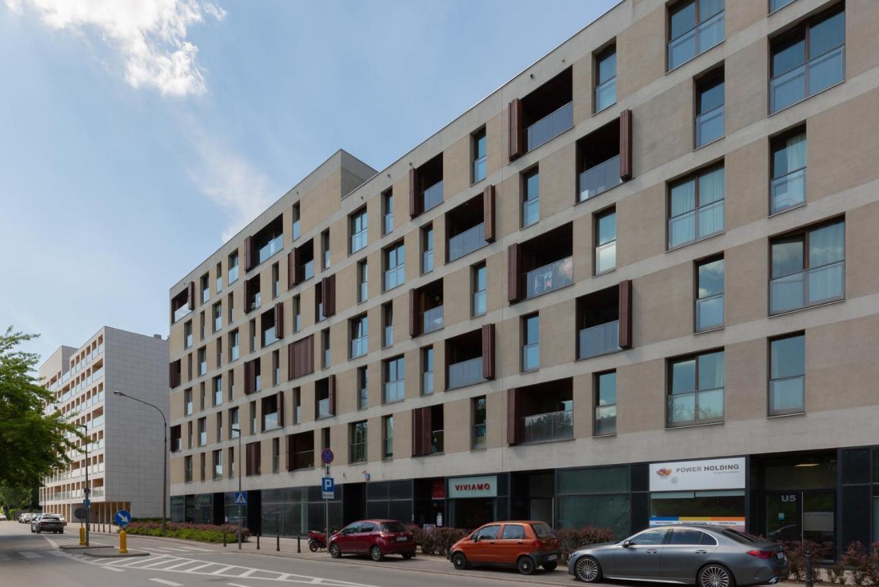 Kolejowa By Renters Apartment