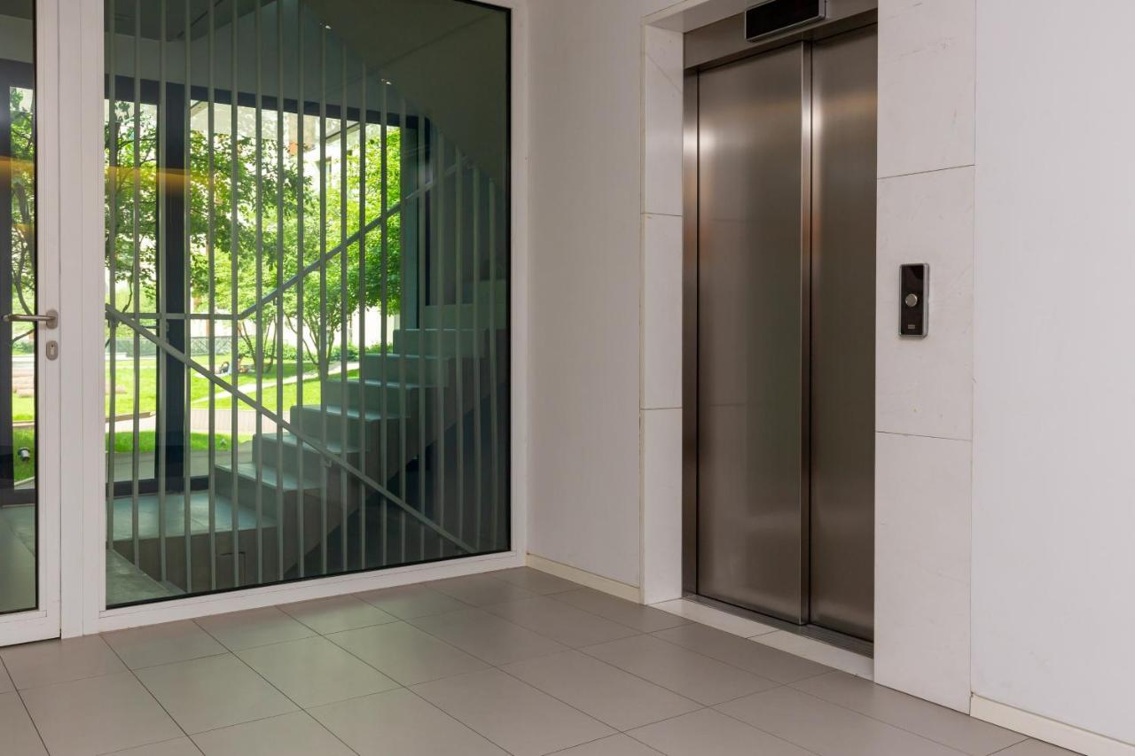 Kolejowa By Renters Apartment Warsaw