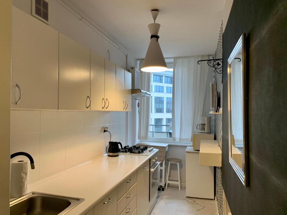 Perfect Location Two Bedrooms With Balkony Apartment *