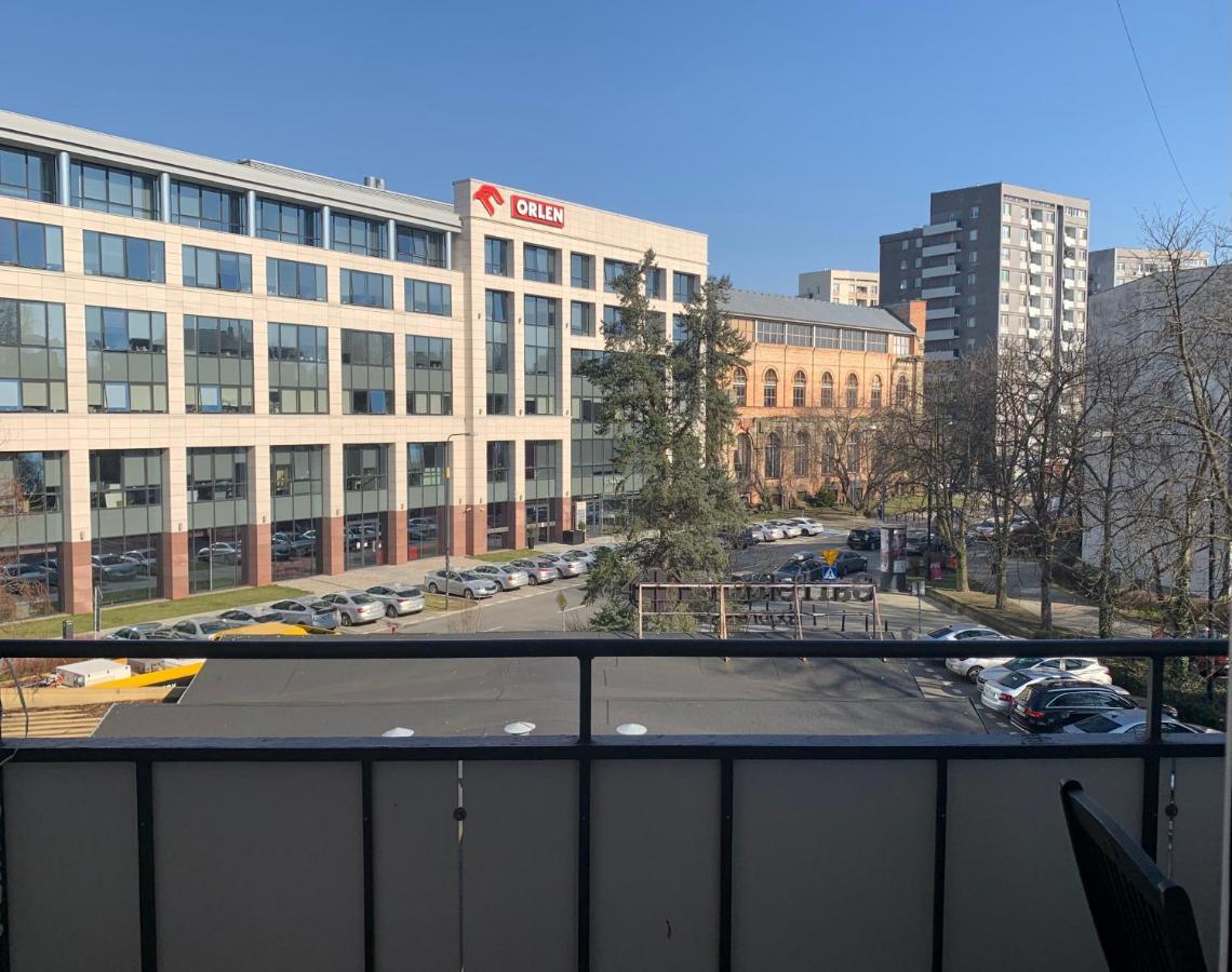 Apartment Perfect Location Two Bedrooms With Balkony *