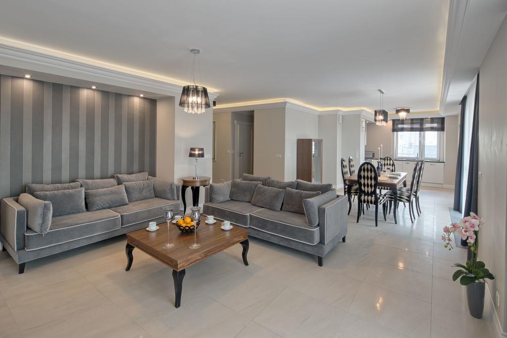 City Aparthotel Wola 3*