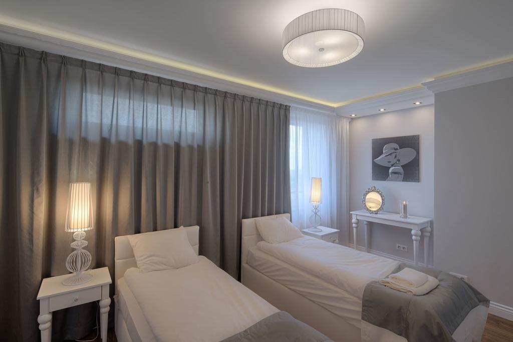 Hotel apartamentowy City Aparthotel Wola 3*