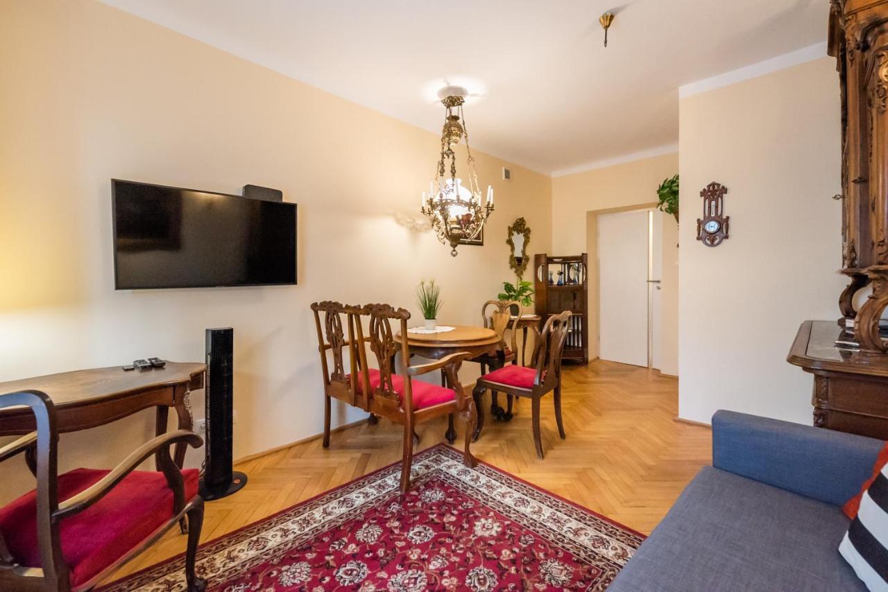 Downtown Antique Apartament