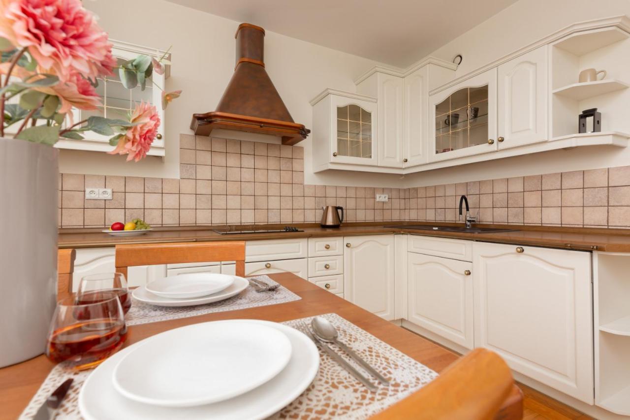 Aleja Jana Pawła Ii By Renters Warszawa