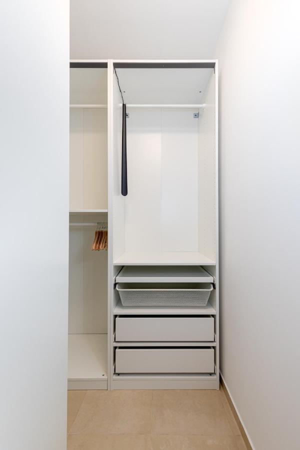 Sierpinskiego 1a - With Balcony & Desk - Remote Work By Renters Apartment