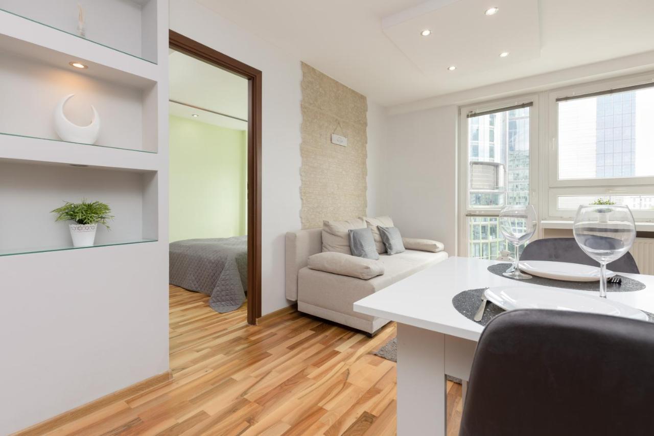 Apartment Jana Pawla Ii Next To The Metro By Renters *