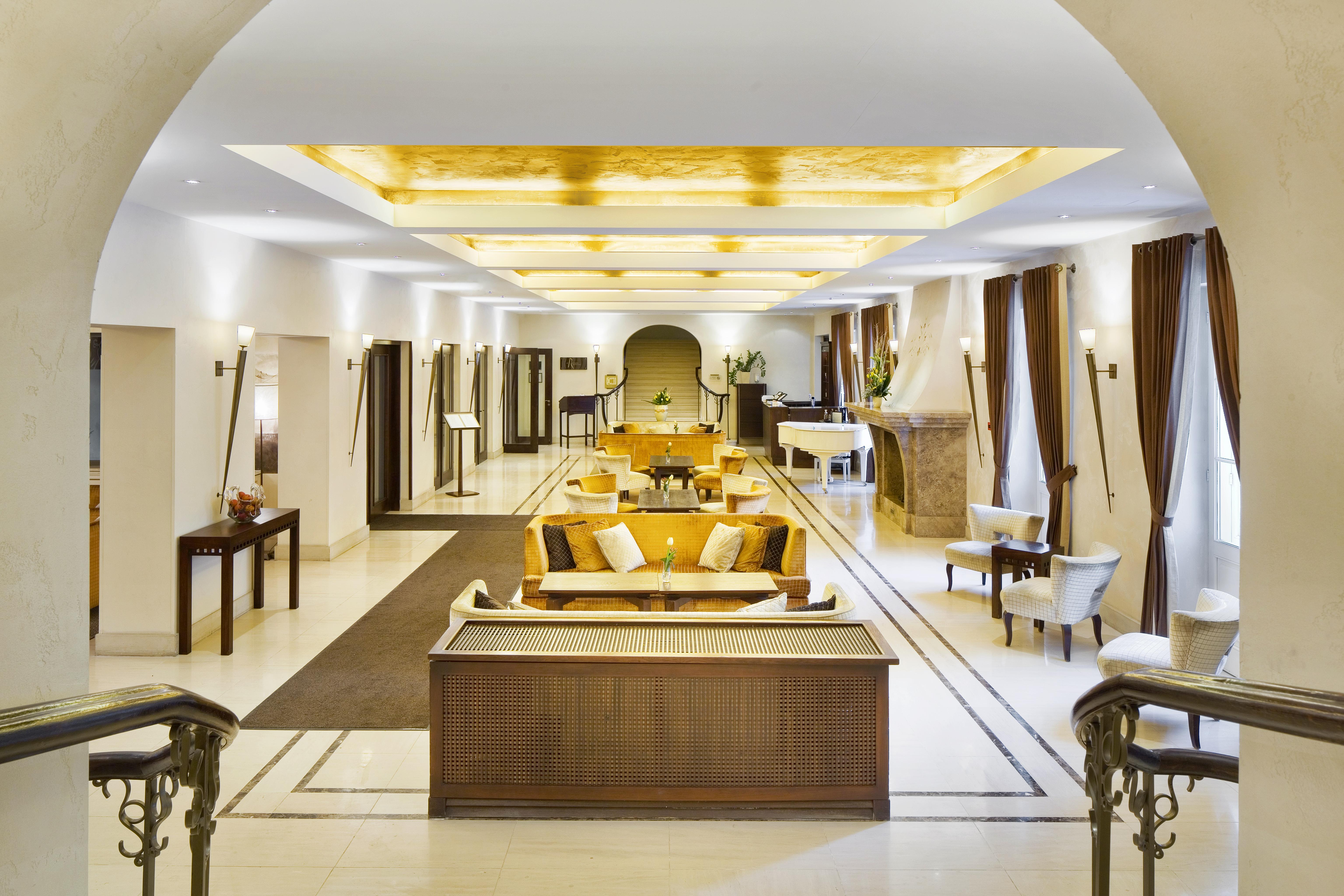 Mamaison Le Regina Hotel 5*