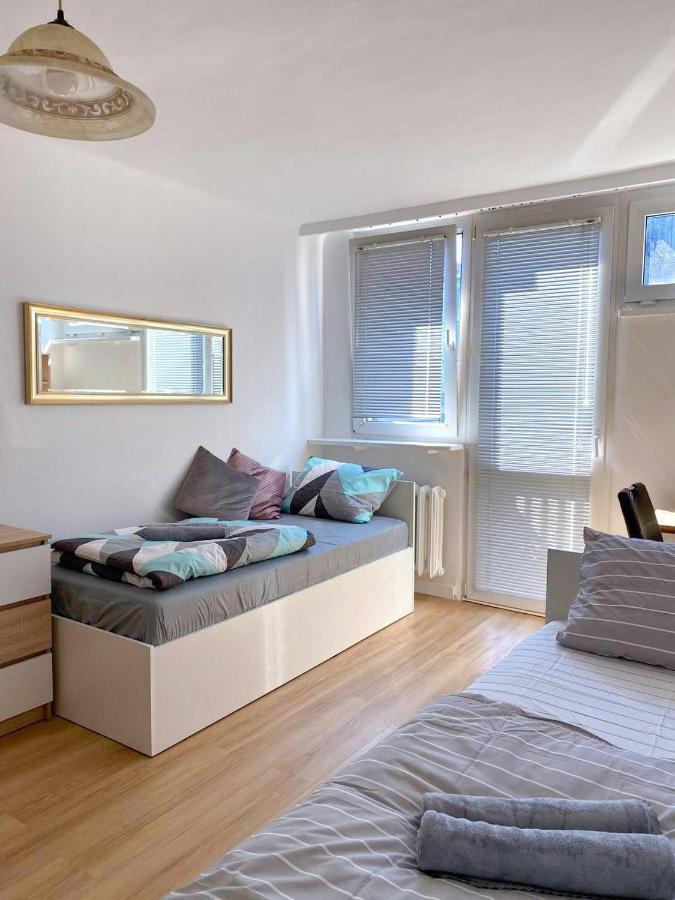 Guest house Bright №1 Grzybowska 9 Warsaw