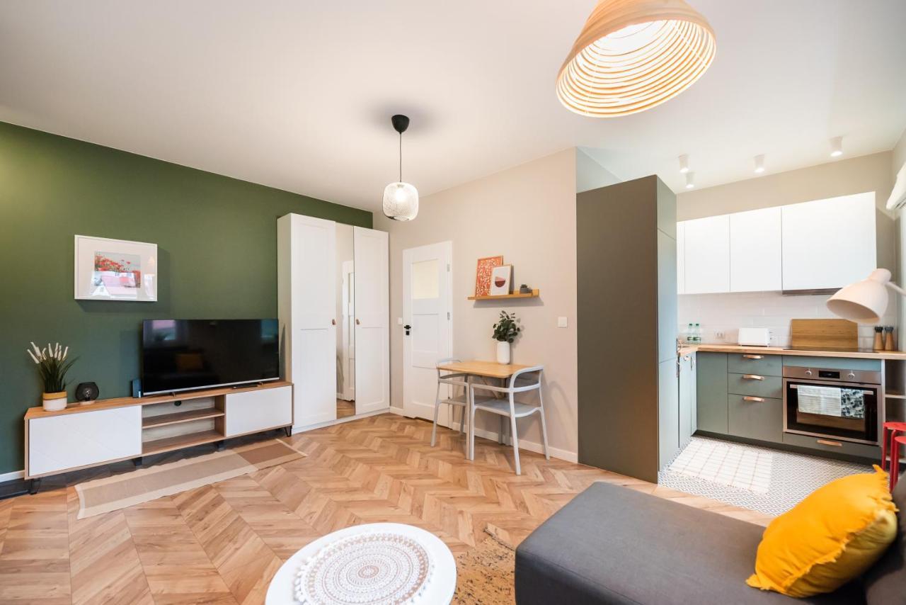 Metro Bemowo Emerald Apartament *