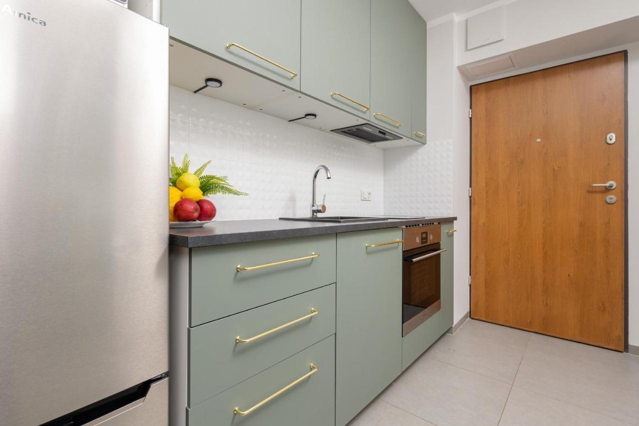 Studio With Balcony Kokoryczki By Renters Apartament *