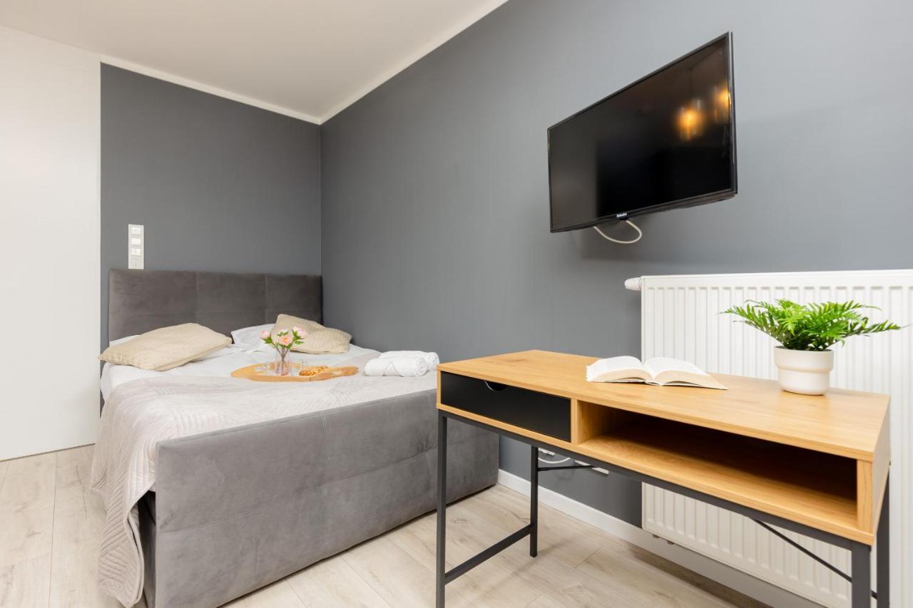 Studio With Balcony Kokoryczki By Renters