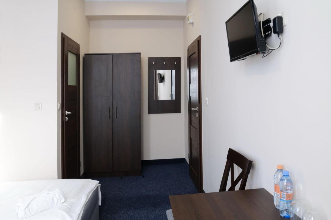 Holiday park Baza Hotelowa Bobrowiecka 9 Warsaw