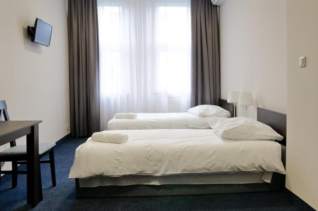 Baza Hotelowa Bobrowiecka 9 Holiday park