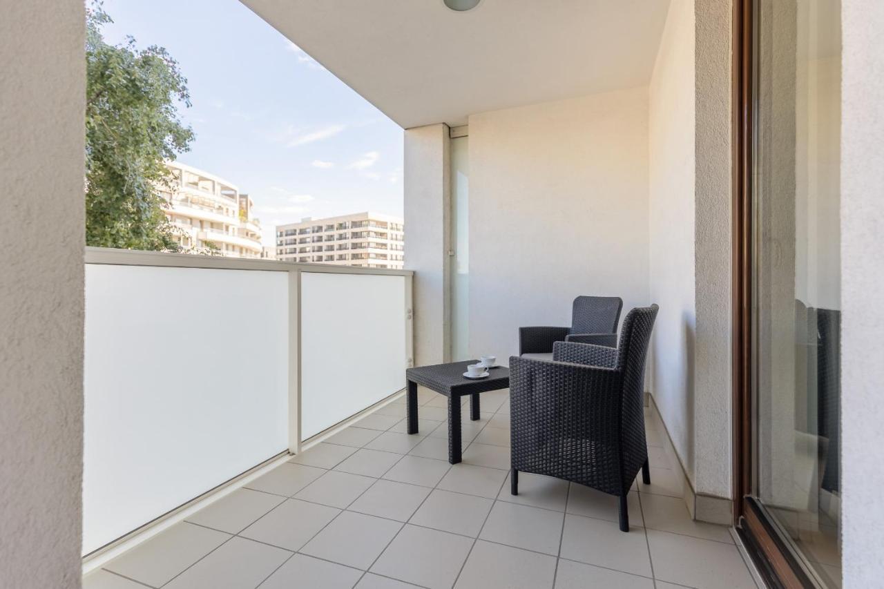 Osiedle Intenso Wola By Renters * Warschau