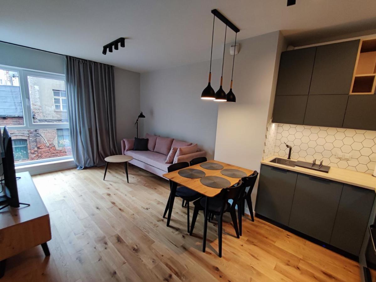 Bohema Praga Apartments, Metro Szwedzka, Near Old Town Apartment
