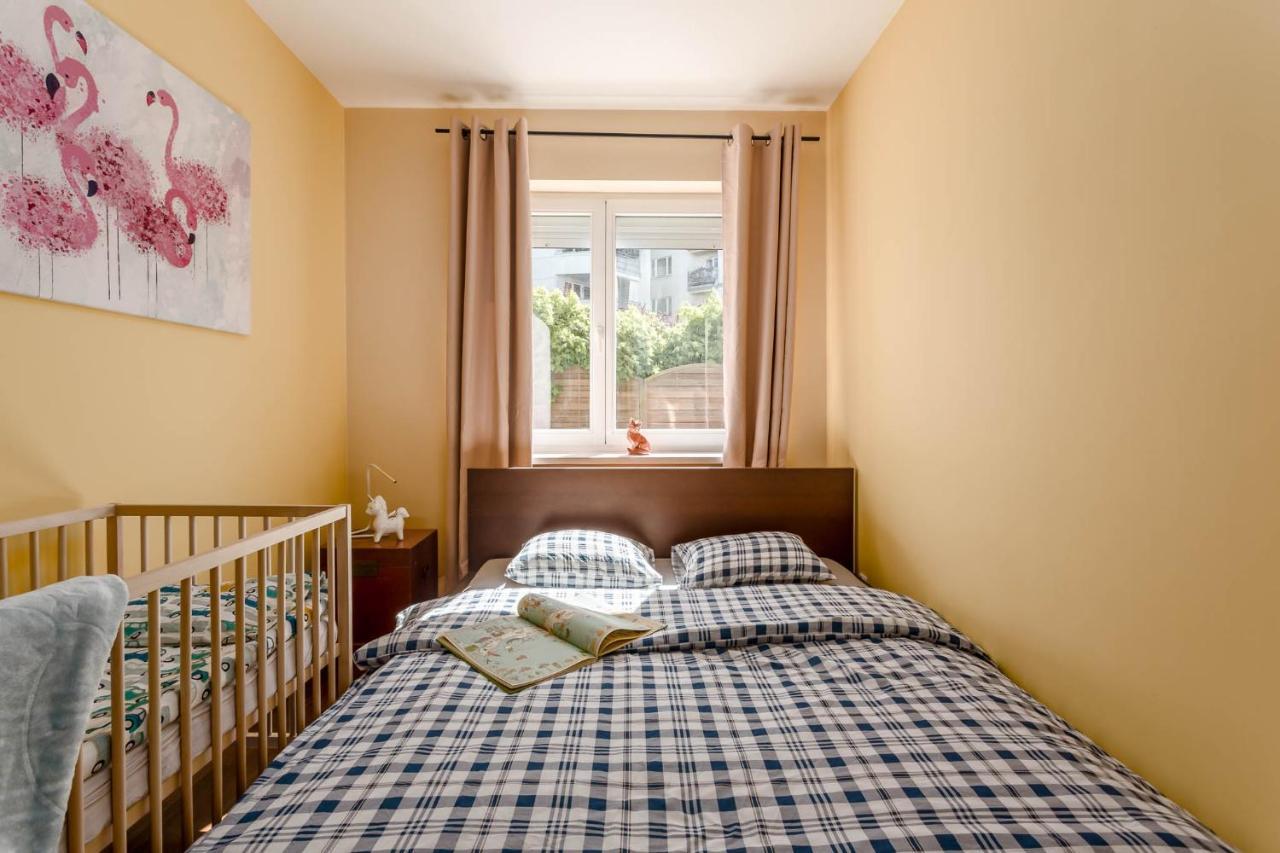 Chill Kabaty Family Apartment Warsaw