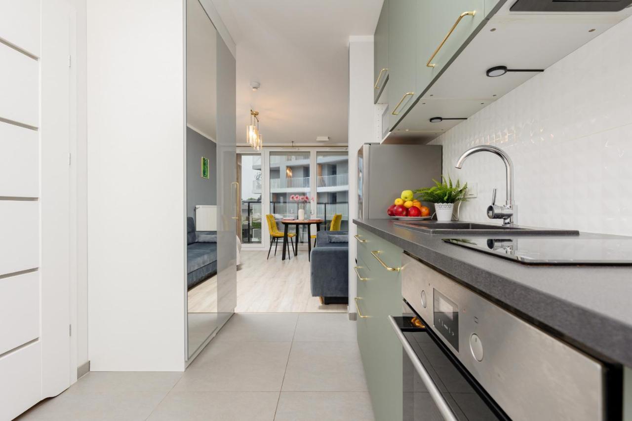 Studio With Balcony Kokoryczki By Renters Apartament