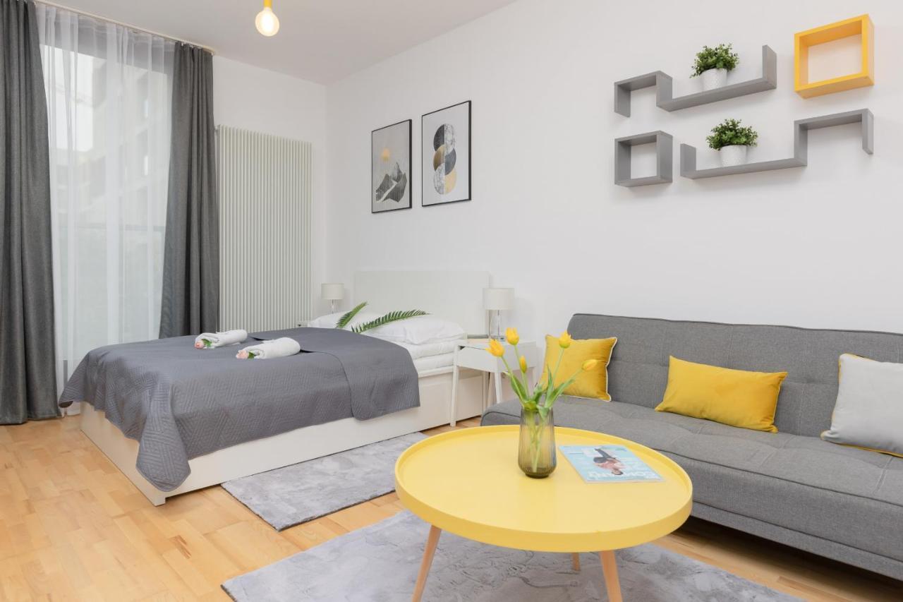 Apartment Wola Near Nocny Market By Renters
