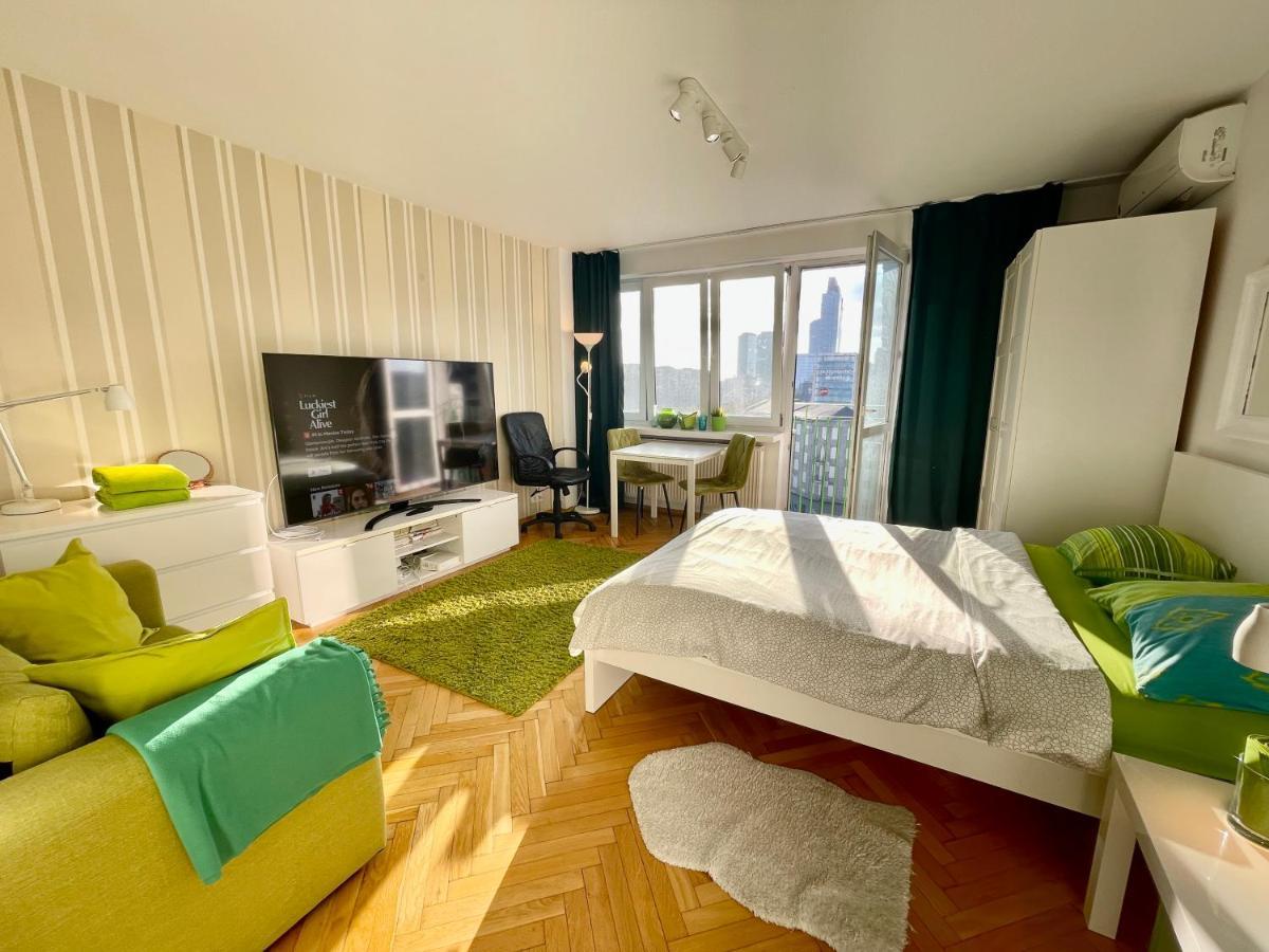 Super Rondo Onz Metro Nowe Wifi 300 Mb/s Aircondition Netflix Spotify Warsaw