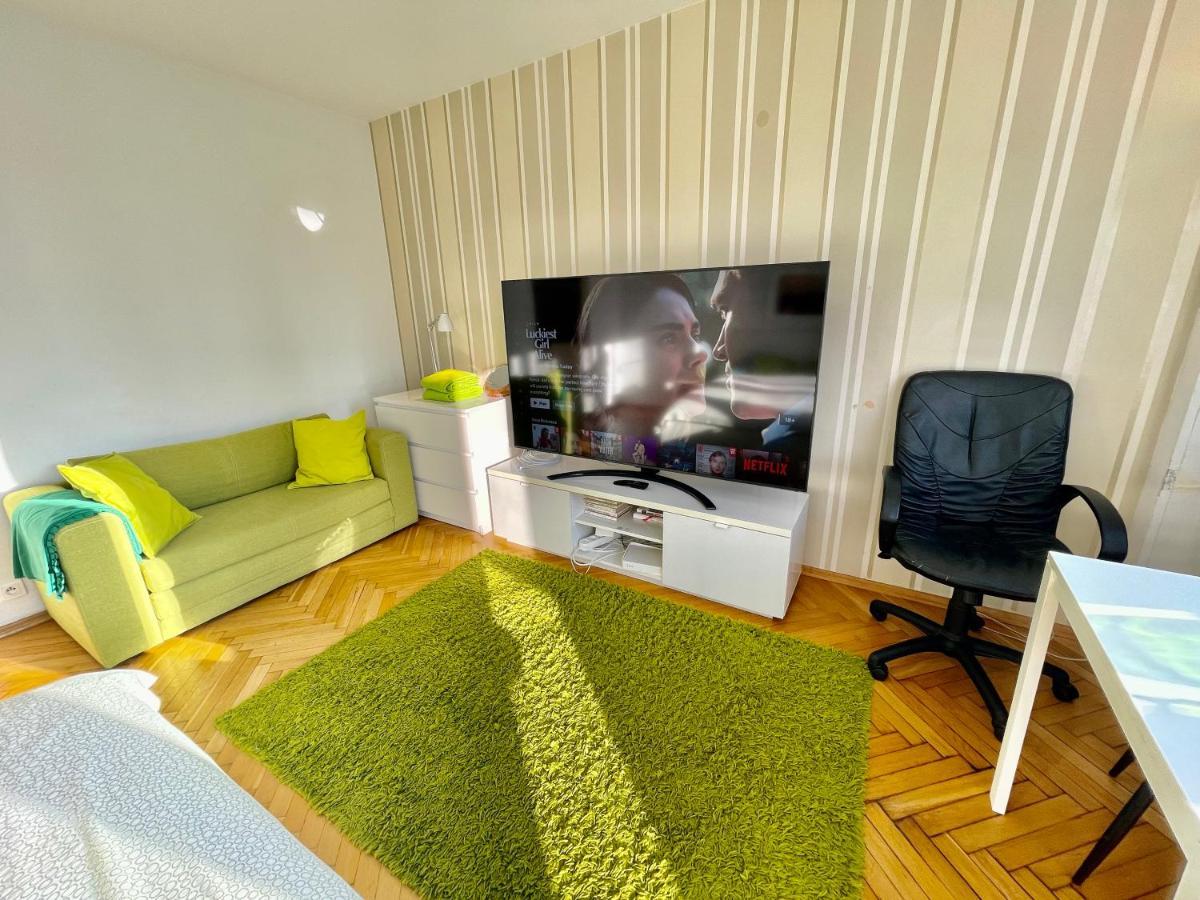 Super Rondo Onz Metro Nowe Wifi 300 Mb/s Aircondition Netflix Spotify * Warsaw