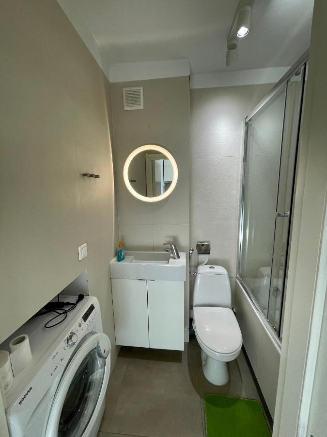 Apartment Super Rondo Onz Metro Nowe Wifi 300 Mb/s Aircondition Netflix Spotify Warsaw