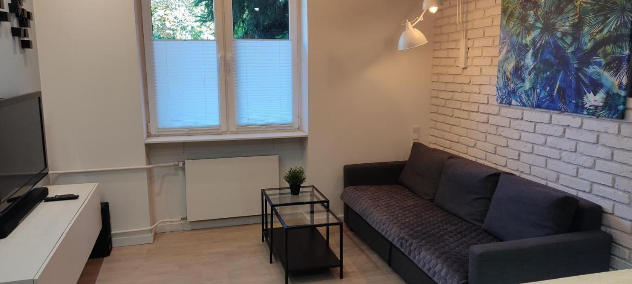 Be My Guest- Fontany Luxury Metro Wi-fi Free Parking Zone Apartment Warsaw