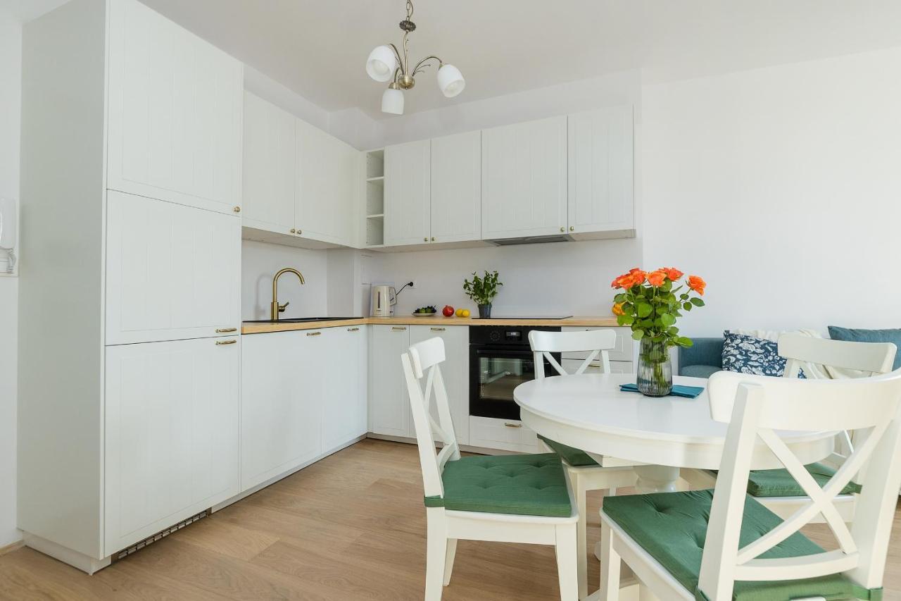 Apartment Shortstaypoland Piekarska Warsaw
