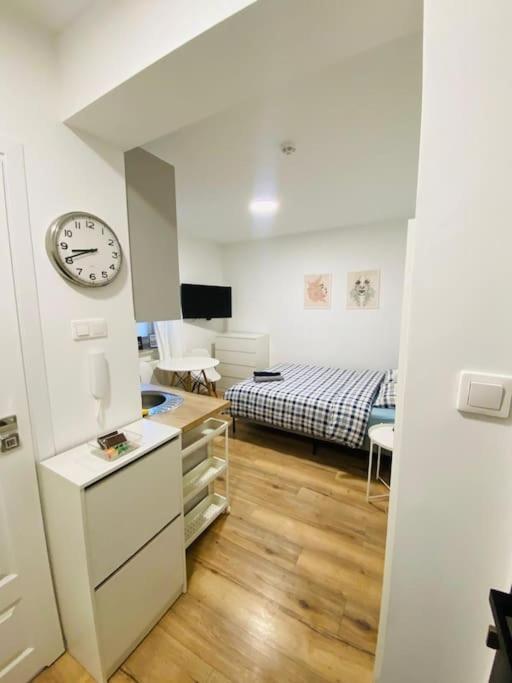 Apartment Bezagenta Mozart8 Studio Easy Access To City Wifi Warsaw