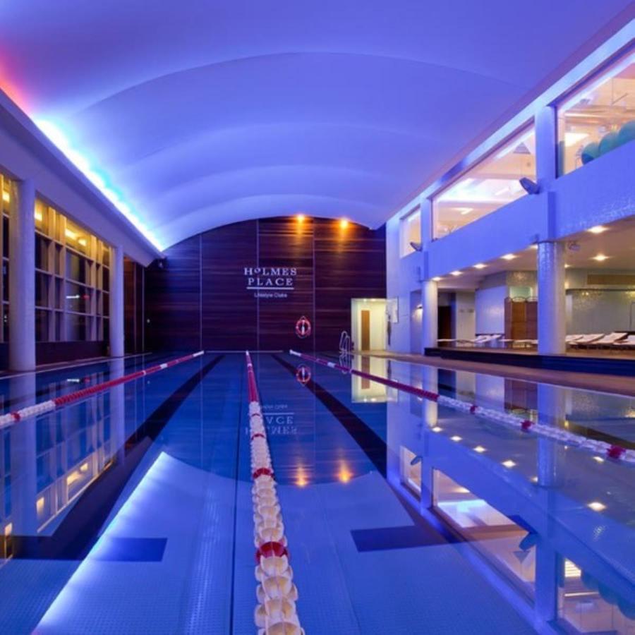 Modern With Pool Near Golden Terraces Apartment