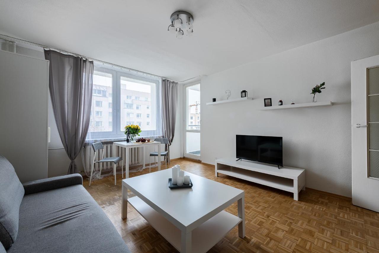 Jagiellonska 4: Private With Balcony Near National Stadium Apartment Warsaw